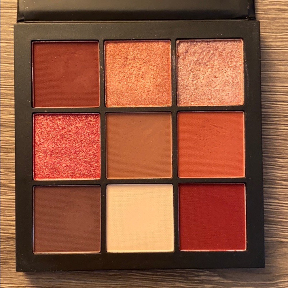 Huda Beauty Mauve Obsessions Eyeshadow Palette - Picture 3 of 5